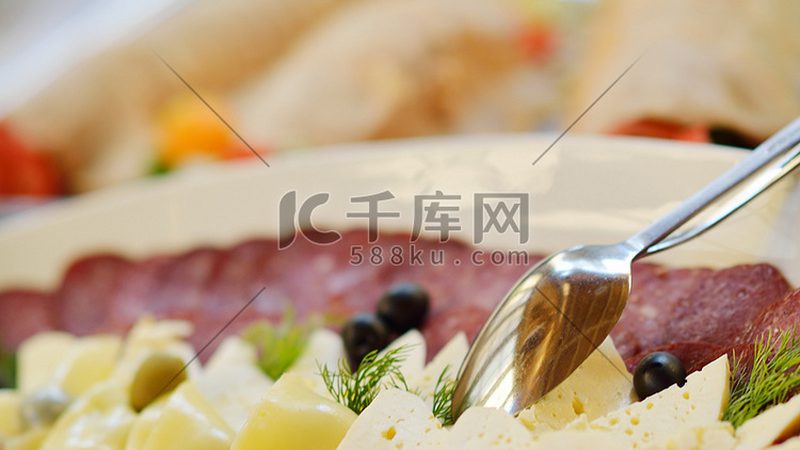 餐饮供应链安装调试，如何选择专业服务？**